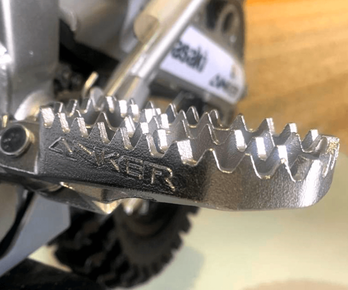 Pedaleira Inox Polido - KLX 300/300R/300SW hover